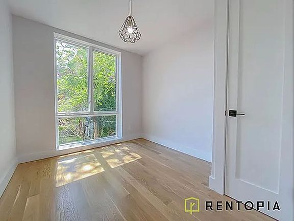 5th image of 58 Palmetto St APT 3C
