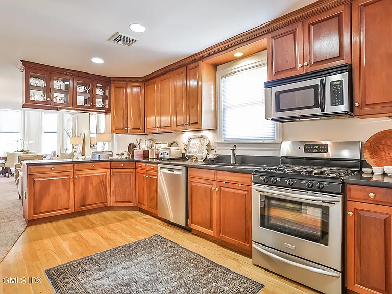 12 Lexington Ave #2 — Photo 9