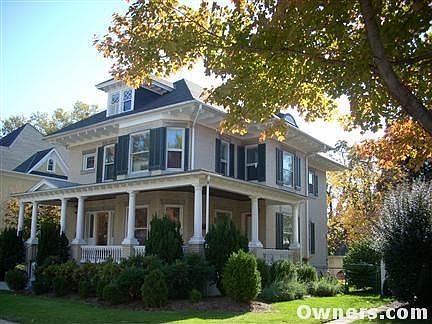 308 Rockwell Terrace