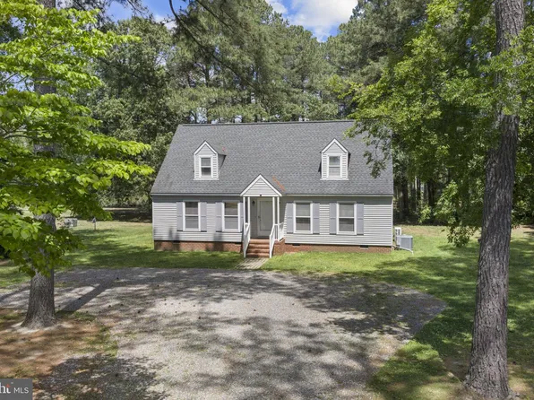 50 Flagstaff Rd, Lancaster, VA 22503
