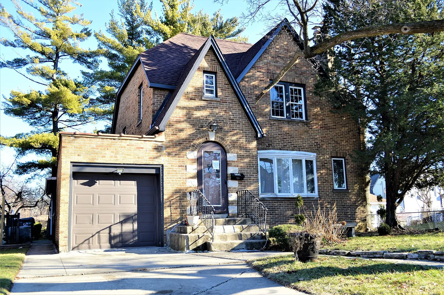 533 N Elmwood Ave photo 1