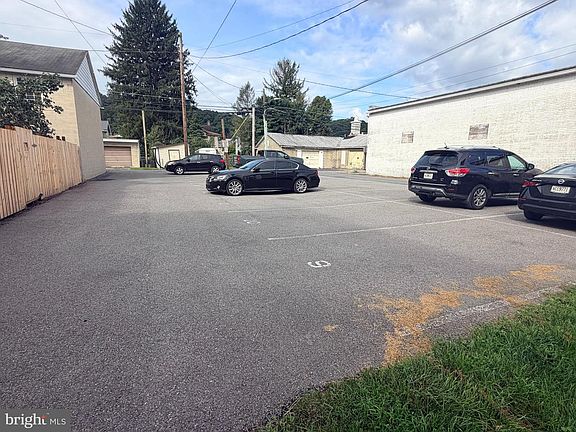3rd image of 38 S 2nd St
