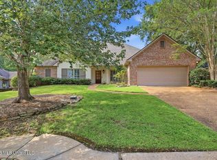 303 Hunters Crst, Ridgeland, MS 39157