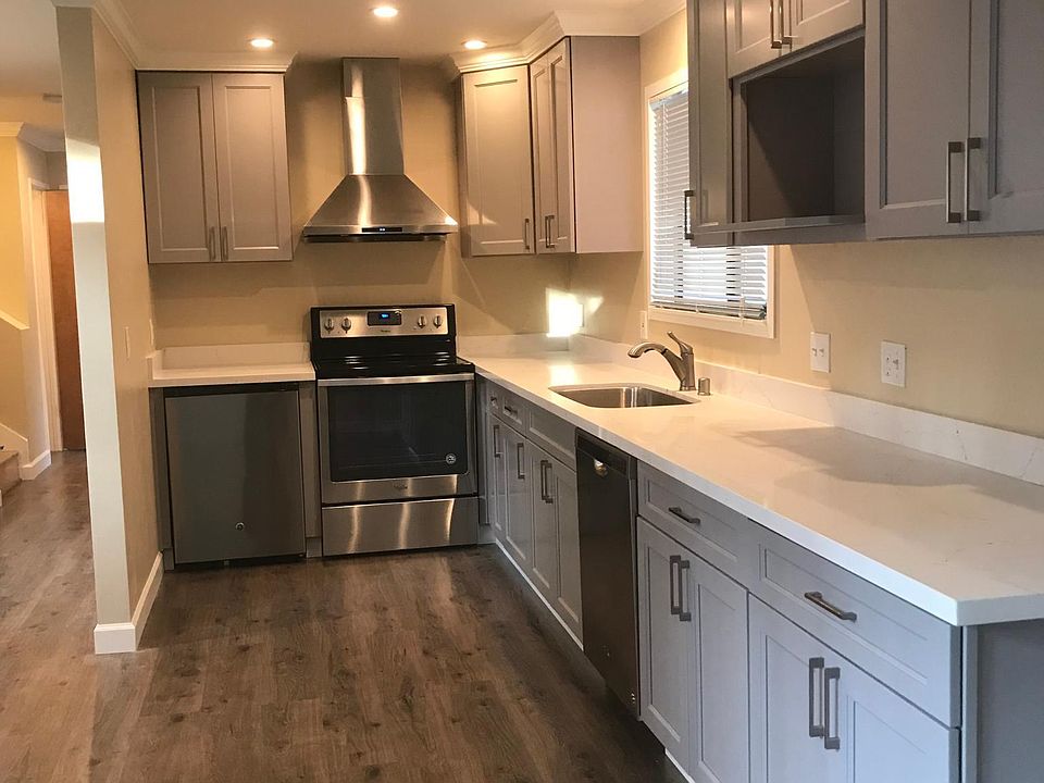 1st image of 307 Sunset Way Townhouse #2