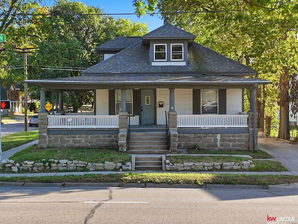 1st image of 3093 Vine St