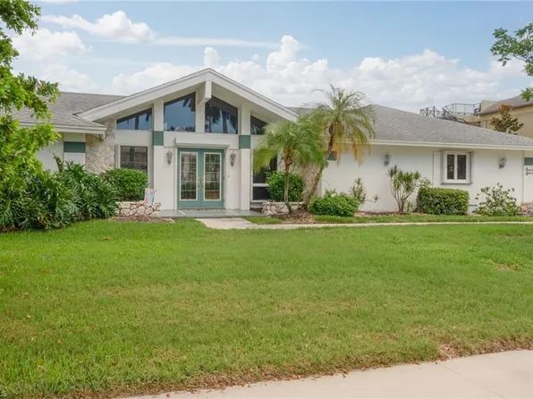 521 Alameda CT, MARCO ISLAND, FL 34145