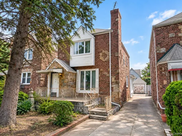 45-23 Utopia Parkway, Flushing, NY 11358