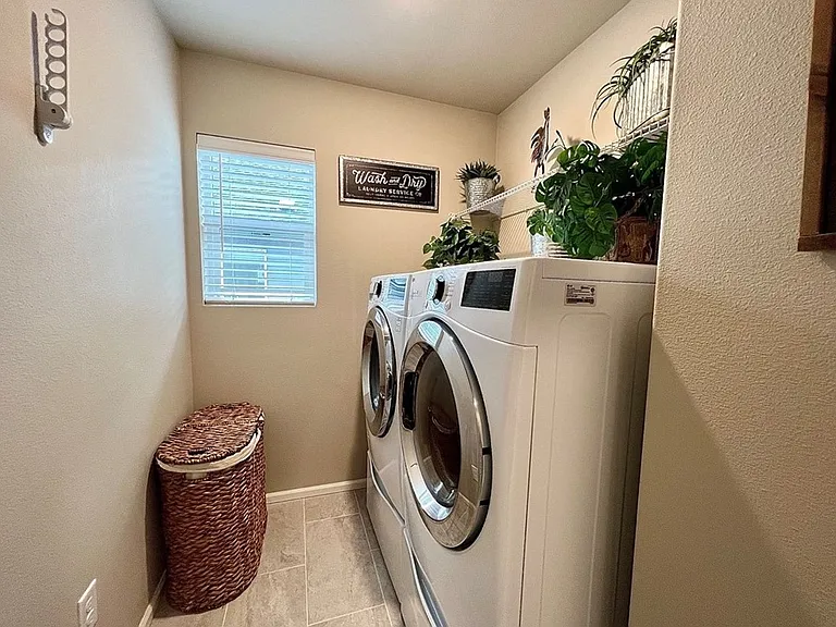 32683 Tolmie Ln — Photo 15