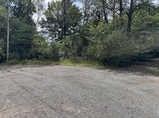 9456 Cedar Dr, Bon Aqua, TN 37025