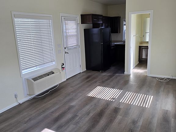 5th image of 1740 N Santa Fe Ave #14