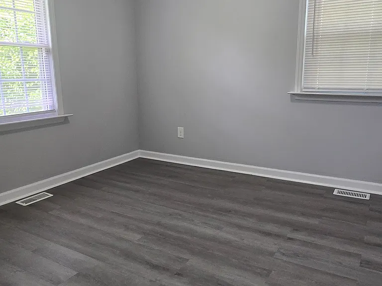 1107 Meadow St S — Photo 12