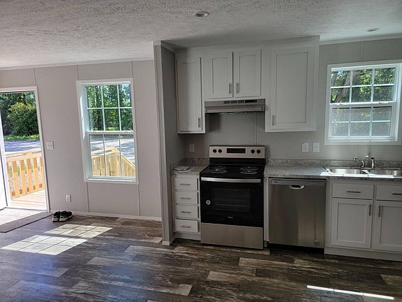 2nd image of 127 Hubert Blvd