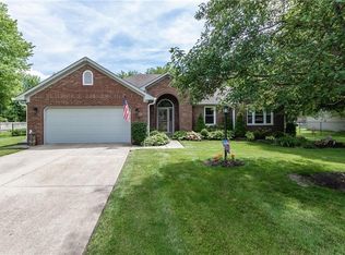 1461 W Morning Walk Dr, Greenfield, IN 46140
