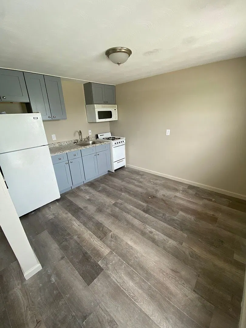 2911 Lawnridge Ct — Photo 4