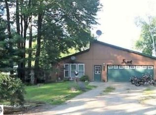 3395 Mapleridge Rd, Lupton, MI 48635