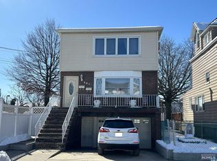 231 Maple St, Secaucus, NJ 07094