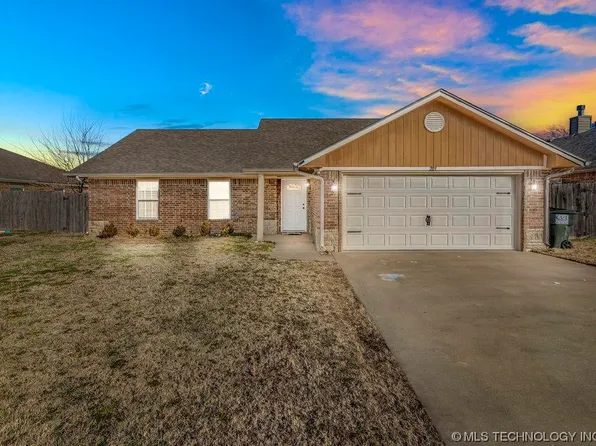 203 E Dillon Dr, Kiefer, OK 74041