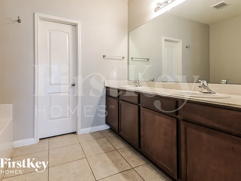 9005 Woodfern Dr — Photo 12