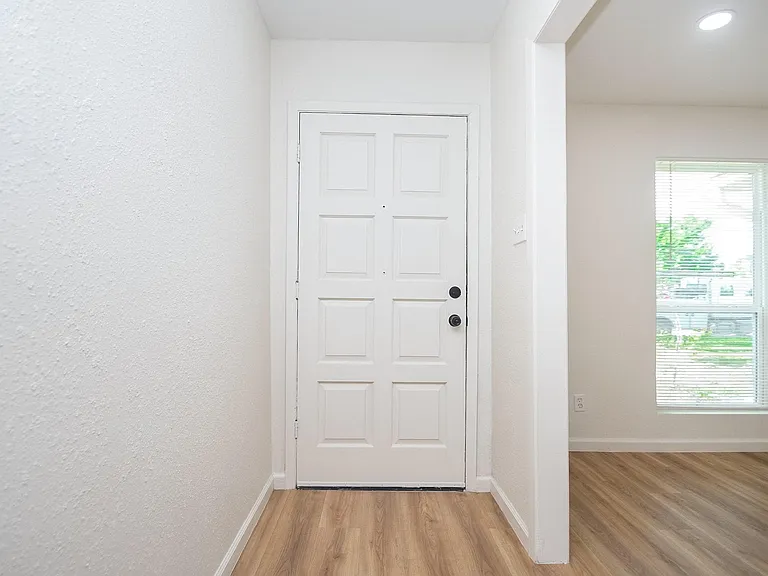 10442 Norton Dr — Photo 4