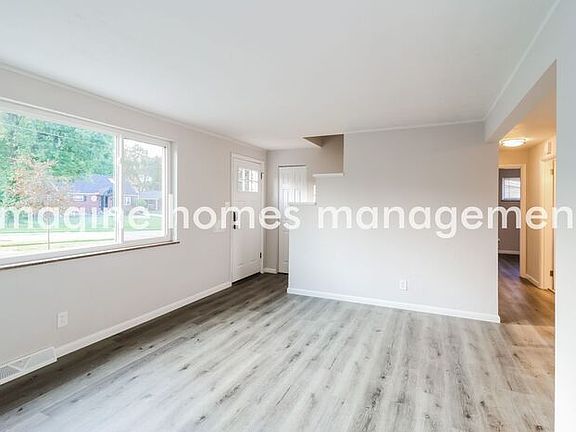 3rd image of 591 Picuda Ct