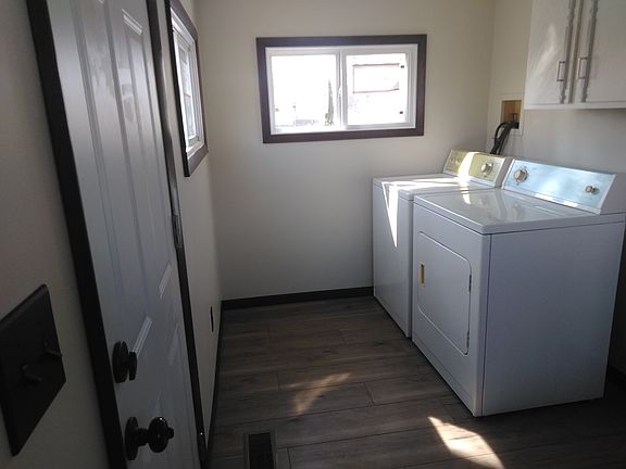 5th image of 536 E McArthur St