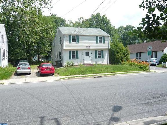 3rd image of 214 W Park Pl
