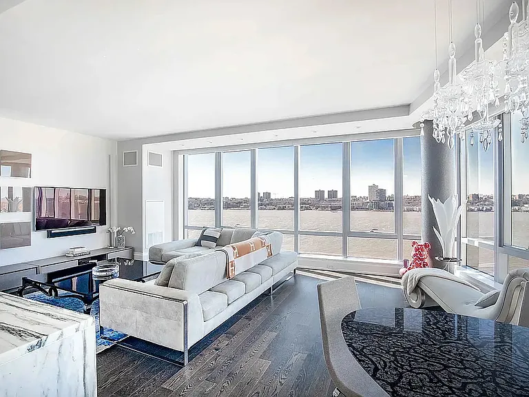 50 Riverside Blvd #15C — Photo 5