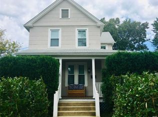 9 N Maryland Ave, Pt Washington, NY 11050