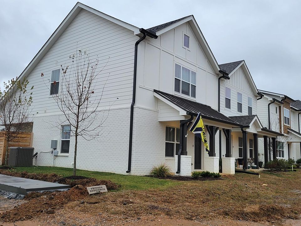 1st image of 889 Industrial Dr