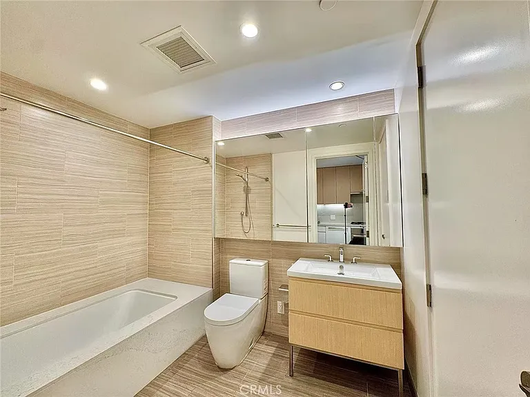 877 Francisco St #1823 — Photo 6