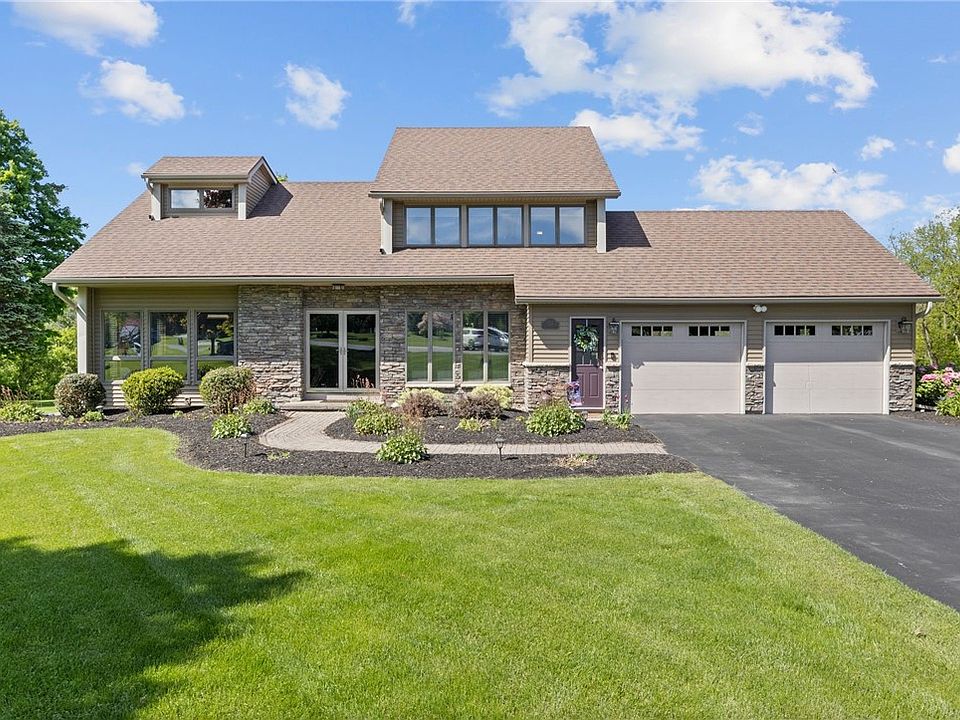 1st image of 122 Galvin Ct