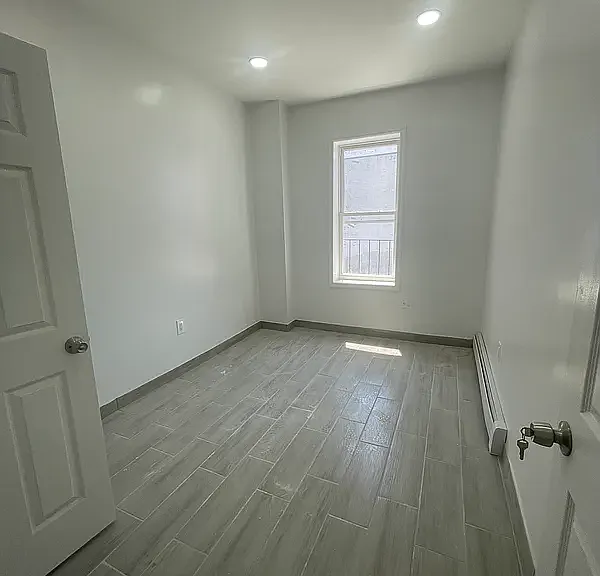 4016 14th Ave #4C — Photo 3