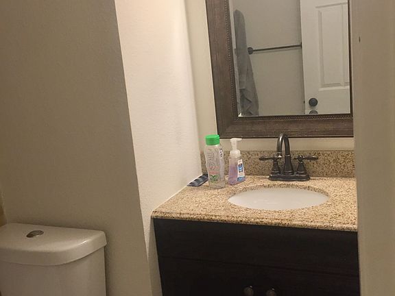 2nd image of 490 Aberdeen Way