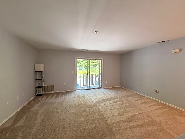 1635 King Ct — Photo 8