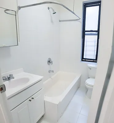 Rented by New York Residence | media 22