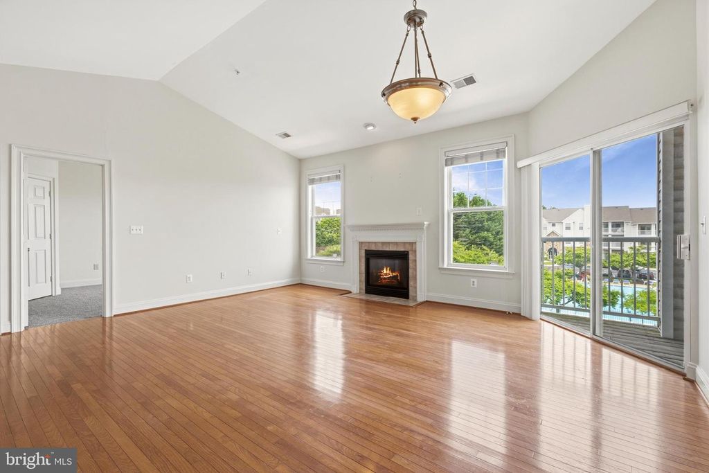 7402 Chadwell Cir Unit 301, Windsor Mill, MD - View 4