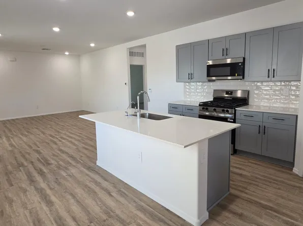 12285 E Morris Carson Dr, Vail, AZ 85641