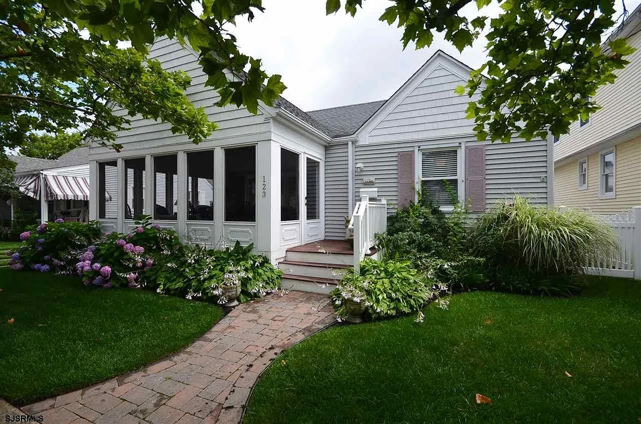 5 bed, 2.0 bath, $20,000 — Photo 1