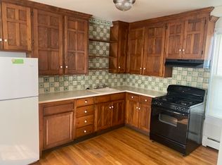 31 Davison St APT 1, Hyde Park, MA 02136