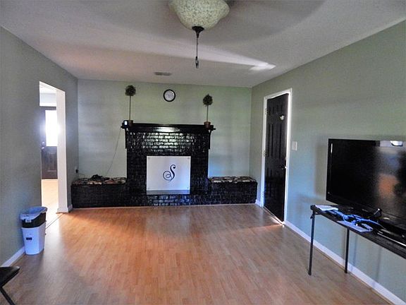 3rd image of 1013 Remington Ave