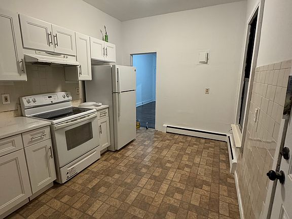 5th image of 8 William St #12-A