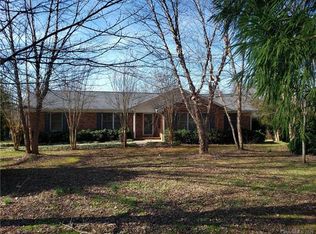 2093 Old Conover Startown Rd, Newton, NC 28658