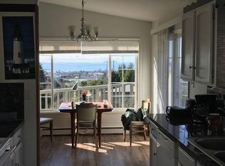 1227 NE 5th St #A, Newport, OR
