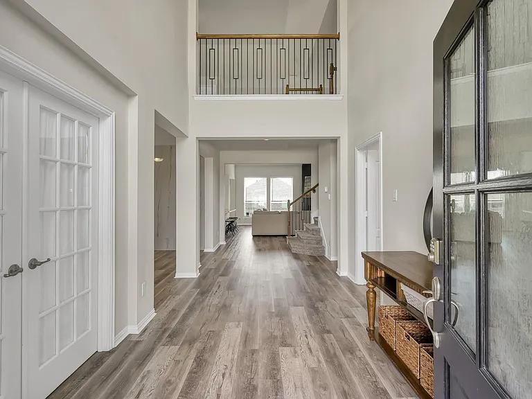 125 Dina Ln — Photo 2