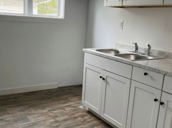 1328 E Main St #2