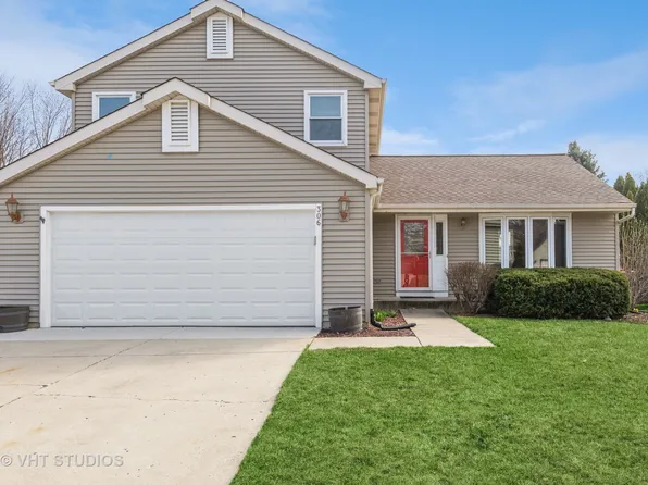 306 Village Trl, McHenry, IL 60050