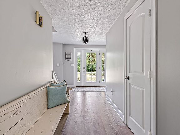3rd image of 4287 La Burnum Dr