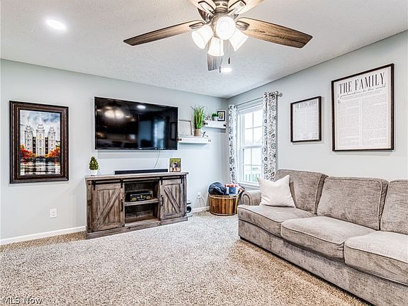 5th image of 120 Northwood Ln