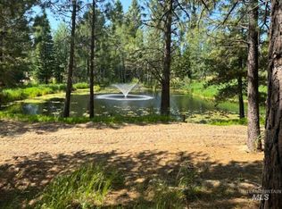 6 Timber Haven Pl, Cascade, ID 83611