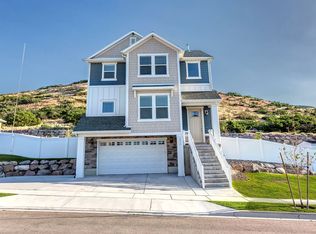 472 W Autumn Hills Blvd, Lehi, UT 84043